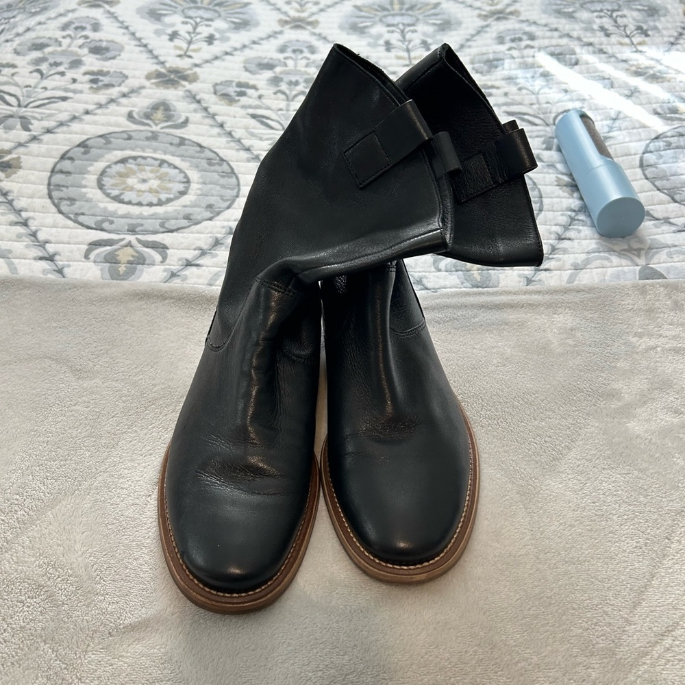 EUC Cole Haan boots